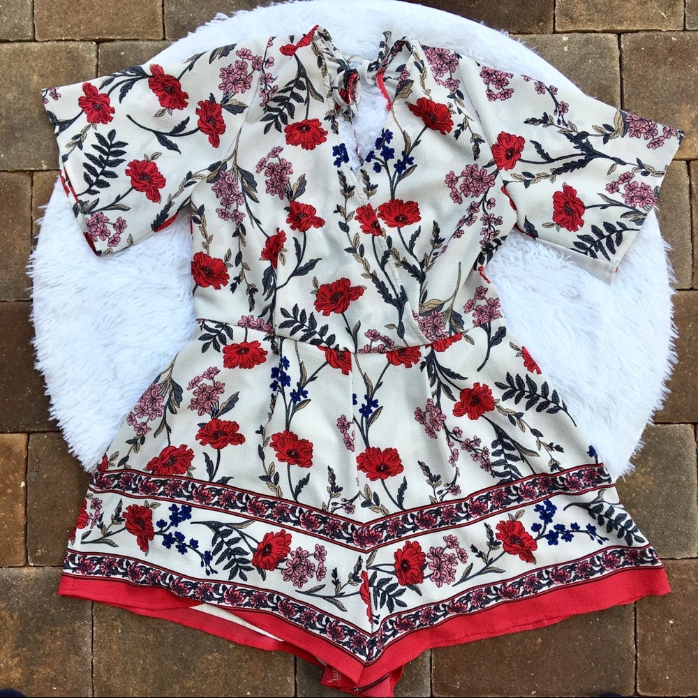 ❣️ Trixxi Floral Romper ❣️